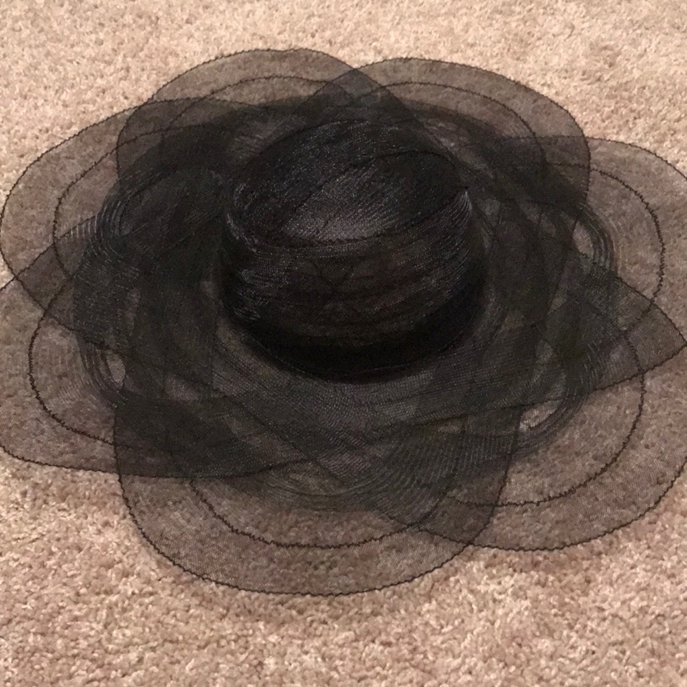 Black Versatile Hat - image 1